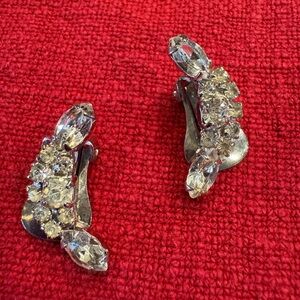 Elegant Vintage  Silver Crystal Clip-On Earrings